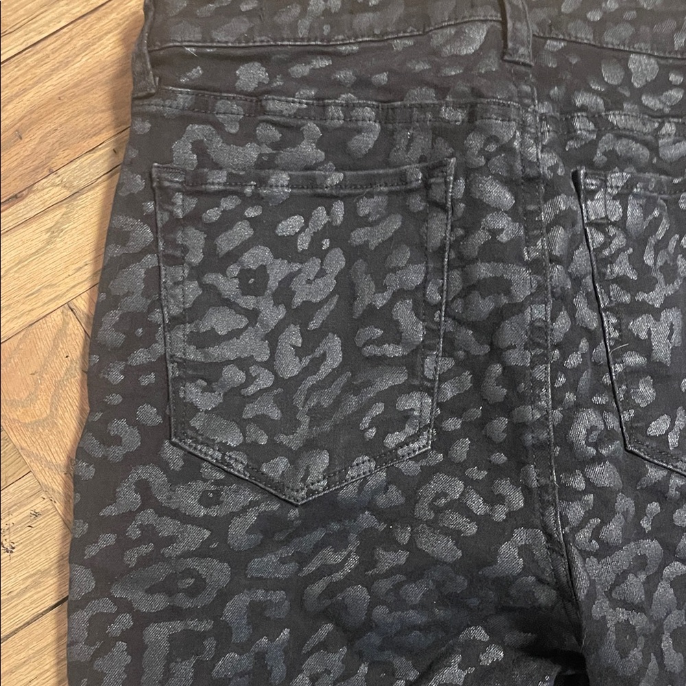 Joe's Jeans  black with Charcoal Leopard Print Skinny Jeans size 31 - Picture 2 of 6